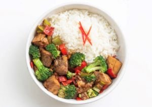 Receta guiso de pollo y verduras para perros imagen representativa